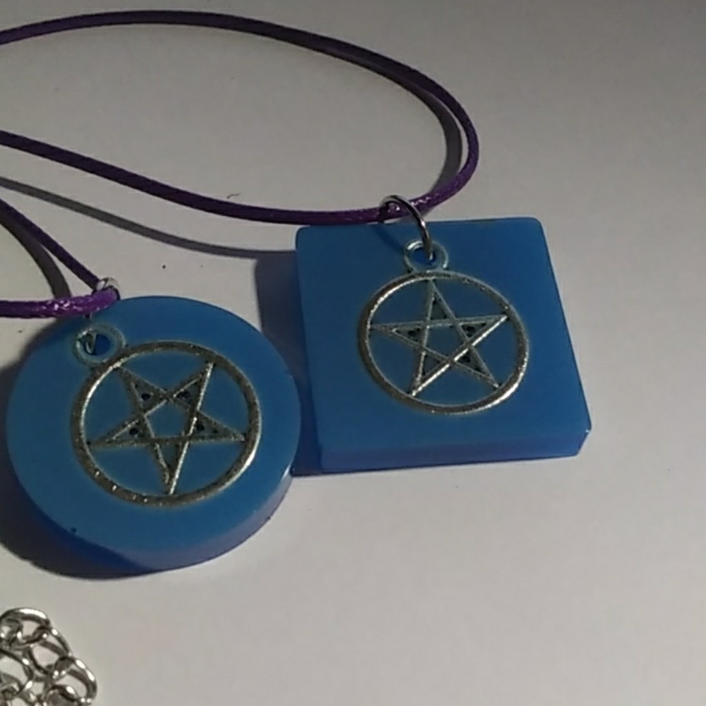 Resin jewelry